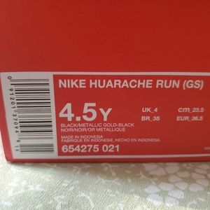 Nike Huarache Run size 4.5y